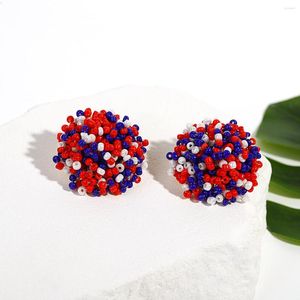 Pendientes de tuerca AENSOA hechos a mano con cuentas de semillas patrióticas americanas para mujer, pendientes redondos de Color rojo, blanco y azul, joyería del 4 de julio