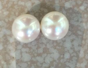 Boucles d'oreilles étalon paire charmante de 12-13 mm à plat rond de la mer du Sud Boucle d'oreille en perles blanc 14K