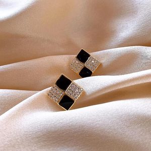 Pendientes de tuerca para mujer, joyería 2022, moda coreana, cuadrado Retro, exquisito circonita brillante, esmalte de gota negro, Simple