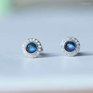 Aretes de tuerca con piedra azul claro de luna natural para mujer, diseño pequeño, temperamento delicado, versátil