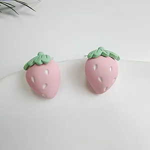 Boucles d'oreilles coréennes Dongdaemun, fraise rose, mode féminine, fruits mignons, vente en gros, 2024