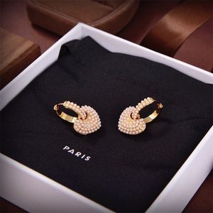 Stud Marcas de moda Pendientes Pendientes Pendientes Diseñadores de alta calidad Pendiente Joyería de perlas doradas clásicas para mujer Regalos de boda Regalos de fiesta