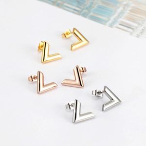 Stud muestra letra V hermoso diseño pendiente elegante moda mujer joyería niña regalos YCCEStud Kirs22