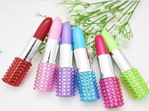 Étudiant mignon Creative Lipstick Plastic Novelty Ballpoint Pen Kawaii Roller Ball Styds for Kids Writing Gift Co dans la papeterie coréenne 20pcs7403448