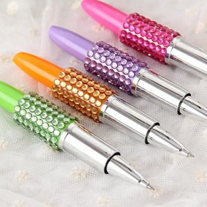 Étudiant mignon Creative Lipstick Plastic Novelty Ballpoint Pen Kawaii Roller Ball Styds for Kids Write Gift Co dans la papeterie coréenne