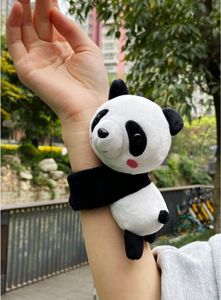 Animaux en peluche en peluche Slap Bracelets en peluche Animal Panda Bandes en peluche Party Toy Jungle Cartoon Snap Hug Wrist Band Hugger Jouets pour enfants adultes 230617