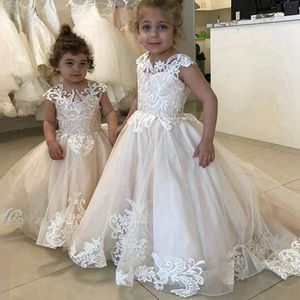 Superbes robes de fille de fleur col transparent à plusieurs niveaux en dentelle de tulle princesse robes de demoiselle d'honneur robes de bal petite fille de fête d'anniversaire et robe de mère CF027