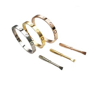 Bracelet élégant en acier inoxydable pour les femmes et les messieurs plaqués avec un fabricant d'équipe de développement de la qualité de l'or rose 18k