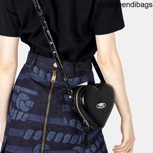 eleganteendibags Japon Vivi Designer Sacs pour femmes Crocodile Motif Sac à bandoulière Noir Punk Sac Bandoulière Sac à dos Mode Coeur Mini Portefeuille cartables