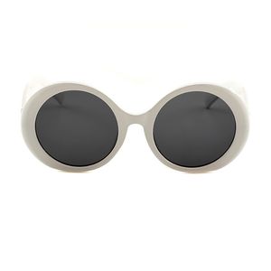 Gafas de sol clásicas de verano para mujer C con estampado en relieve en lentes Gafas de diseño NEGRO WHRITE Marcos de gafas de sol con sombra de moda redonda gafas de sol con forma de ojo de gato gafas de sol para mujer