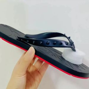 Designer d'été pantoufle rivet sandale pantoufle piscine appartements loubi tongs plat en caoutchouc bas rouge taille 35-46 haut