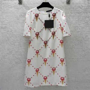 Vestidos de verano Ringer Helado Patrón impreso Frente Taladro caliente Cuentas de uñas Vestido de cuello redondo decorativo Cremallera trasera Abierto Joker Adelgazar Mangas cortas Maxiskit