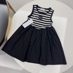 Robes d'été à rayures noires et blanches pour filles, robe plissée sans manches de styliste pour enfants, vêtements doux en coton S1276