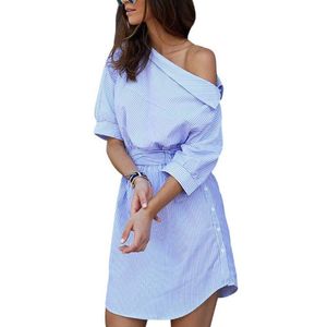 Sommer Neue One-shoulder Blau Gestreiften Hemd Weibliche Kleid Sexy Seite Split Elegante Halbarm Taille Casual Strand Kleid 210419