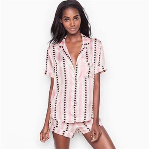 Pijama de verano Pijamas cortos Pink Seda Satén Ropa de dormir Set Sleep Tops Pantalones Heart Lounge Wear Pjs Loungewear Ropa para el hogar 210809