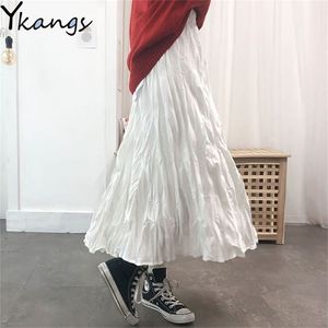 Jupes plissées gothiques d'été solide blanc noir femmes harajuku taille haute longue plus taille satin midi streetwear 210421