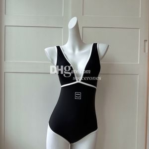 Designer Bikinis rembourrés Set Sexy Clear Maillot de bain dos nu Luxe Maillots de bain imprimés Dames Maillot de bain Maillot de bain Bikinis de plage en plein air