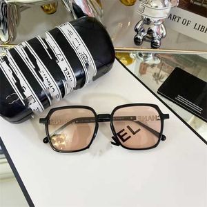 Lunettes de soleil 2023 New High Quality Small Fragrant Eyes Frame 7068 Anti Blue for Women with Myopia Disponible en Ultra Light Plate Plain Face Glasses Fashion