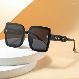 Lunettes de soleil 2023 carré grand femmes cadre creux polarisé Protection UV femme mode personnalité voyage Wrap lunettes