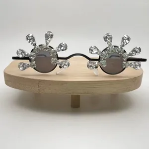 Lunettes de soleil rondes en alliage pour femmes, petites lunettes de soleil personnalisées avec couronne en diamant, pour dames et filles, Design de marque rétro, UV400