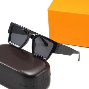 Gafas de sol de diseñador para mujer Gafas de sol para hombre para mujer Iniciales grandes en las bisagras Lentes angulares Montura de gran tamaño que exige atención con estuche Gafas de sol