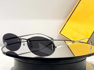 Lunettes de soleil pour femmes été 40046 Style Anti-ultraviolet rétro plaque planche ovale lentille lunettes aléatoire boîte