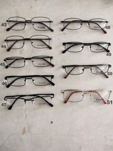 Lunettes de soleil Frames Chine Clearance en gros Métal de style acétate de métal mixte Myopia Prescription Eyeglass Male Female Eyewear