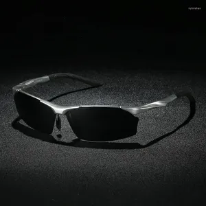 Lunettes de soleil Men des lunettes en aluminium polarisées Sports Sports Driving Sun Glasses Anti-UV Eyewear Anti-Glare