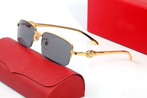 Gafas de sol cuadradas para hombres y mujeres Diseño de logotipo de serpiente de metal Té dorado Espejo gris negro Gafas graduadas anti-UV Lentes de decoloración de luz anti-azul personalizadas