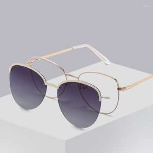 Gafas de sol Vintage ojo de gato Anti luz azul monturas de gafas polarizadas Flip-on hombres mujeres Metal moda gafas de ordenador