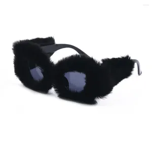 Gafas de sol Invierno Felpa Moda para mujer Ojo de gato Europa y Estados Unidos Tendencia Street Beat Accesorios de Halloween