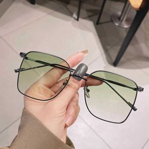 Super chic avocat vert lunettes de soleil femmes hommes mode luxe alliage cadre carré lunettes de soleil unisexe 2022 nouvelles nuances pour femme 1219