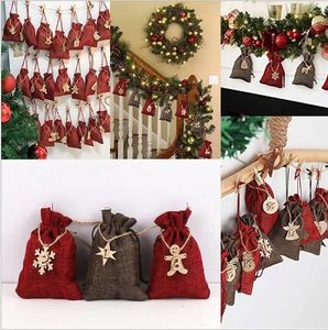 Supplies Sacs de lin de Noël Pary Fournisseurs à cordon Candy Burlap Bag Sac Treat Pouche avec des cordes de planche en bois Favors pour DIY Craft