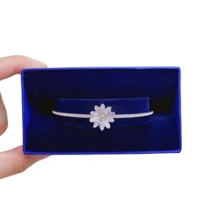 Bracelet Swarovski de styliste pour femmes, Bracelet de qualité supérieure, marguerite magique d'amour, élément féminin, fleur en cristal
