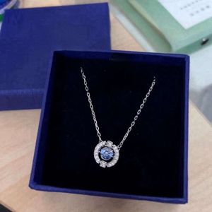 Collier Swarovski Colliers de pendentif Le collier de coeur de la danse shijia adopte Crystal Element Swan Spirit Collier High Edition et la Saint-Valentin pour les femmes