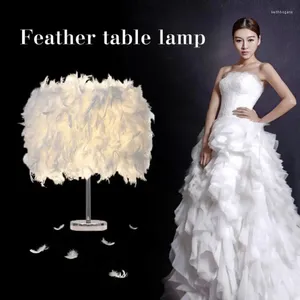 Lampes de table Lampe de plume créative Lampe de nuit de mariage Décor Chambre Éclairage de chevet En gros Maison moderne