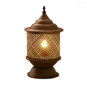 Lampes de table Creative Wicker Lampe à main lempe à main lempe de nuit Thaïlande Style Vintage Bureau sculpture Retro Lalls de chevet