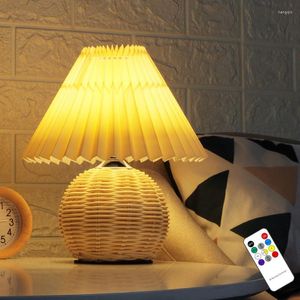 Lampes de table Euro lampe plissée base en rotin bureau décoratif LED lampe de lecture dimmable USB 5V pour salon chambre chevet maison