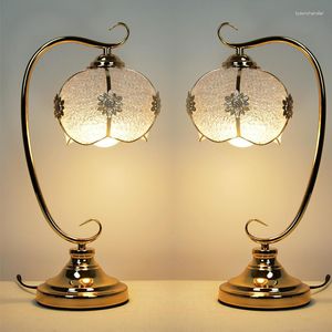 Lampes de table Style européen Lampe de bureau Chambre Éclairage de chevet Mariage Lumière chaude Dimmable LED Protection des yeux Home Decor Design