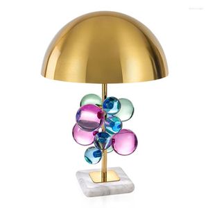 Lámparas de mesa Mármol moderno Luz de bola de cristal colorida y clara para sala de estar Dormitorio Estudio Deco Lectura LED
