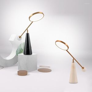 Lampes de table Nordic Simple Glass Light Luxury Model Room Designer Works Marble Bar Counter Lampe de chevet