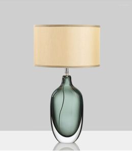 Lámparas de mesa Nordic Simple Gray Wine Pot Lámpara de escritorio de vidrio coloreado Dormitorio Estudio Sala de estar moderna Mesita de noche delantera