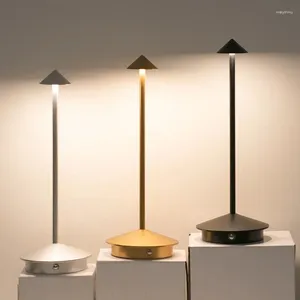 Lampes de table de table Rechargeable Creative Touch LED Light for Bar Coffee Bedroom Restaurant Night Mushroom Bureau Lampe décorative