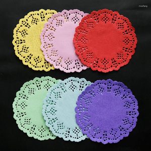 Tapis de table 100pcs 5.5 pouces Vintage serviettes de table évidées dentelle papier tapis napperon artisanat bricolage Scrapbooking Weding décoration gâteau accessoires