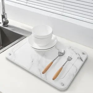 Esteras de mesa Estera de secado con base antideslizante Patas estables de diseño blanco para encimera de cocina