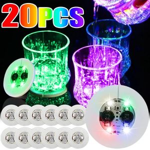 Tapis de table LED autocollants de dessous de verre lumineux alimentés par batterie sous-verres colorés tapis de tasse de bouteille d'alcool pour Bar Club fête décor lumières d'ambiance