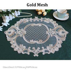 Table TAPS PAUDS GOLD LACE DE LACE PLACE MAT PAUT PLACE PLACEMAT CUP MASSE DINAGE CUIE DE COINPION DE COINPITAL DÉCOR