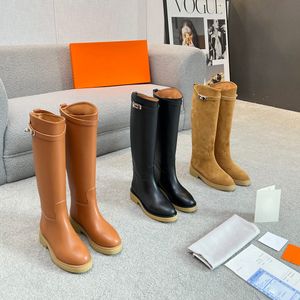 botte haute en cuir de veau lisse boucle bottes de chevalier à enfiler talon épais en cuir bottes d'équitation à bout rond jusqu'aux genoux designers de luxe talon plat semelle en caoutchouc botte femme