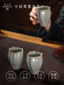 Ensembles de voiles de thé 2 PCS Collection de culture chinoise Grade Céramique Thé Set Bouddha Hand Paire tasse à la main Porcelaine pour consommation quotidienne