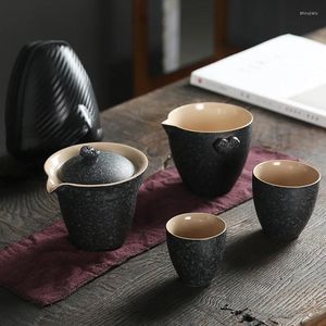 Juegos de teteras Tetera de estilo japonés Juego de té de viaje portátil Taza rápida Una olla Dos tazas Agua de cerámica para oficina